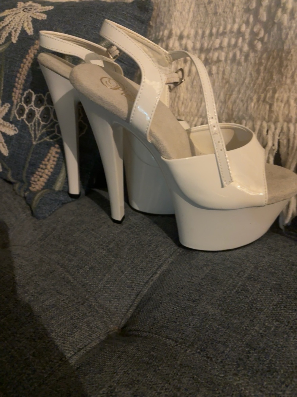Pleaser SKY 309 White Platform Stiletto Heels - size 8.5